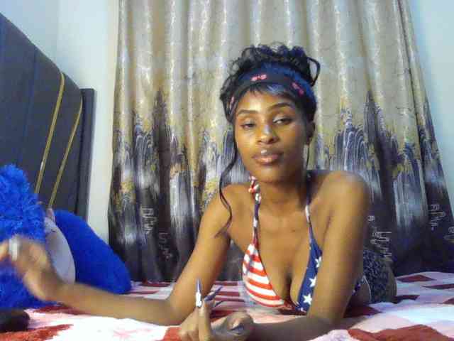 L0nelyP3arl L0nelyP3arl