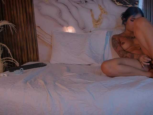 azul--honey's BongaCams show and profile