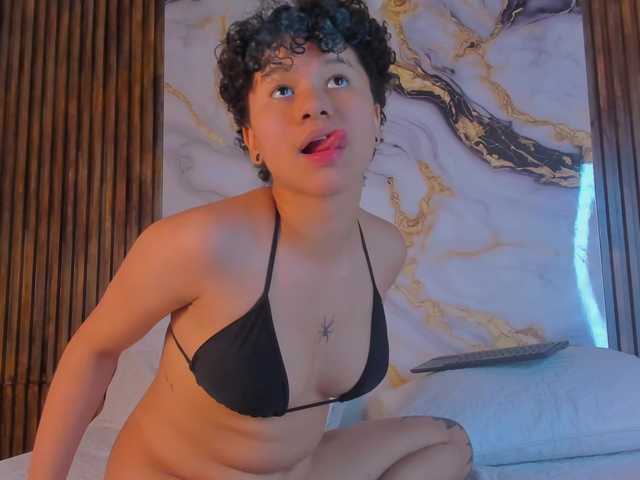 azul--honey live cam profile