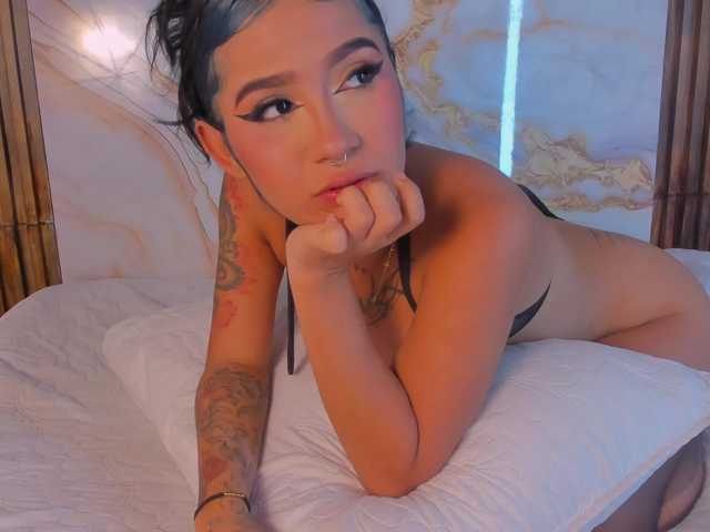 azul--honey's BongaCams show and profile