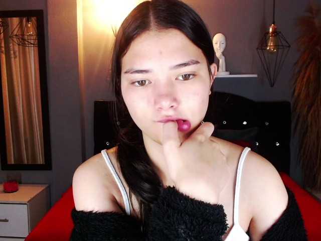 lizziesweets webcam bongacams model stream image