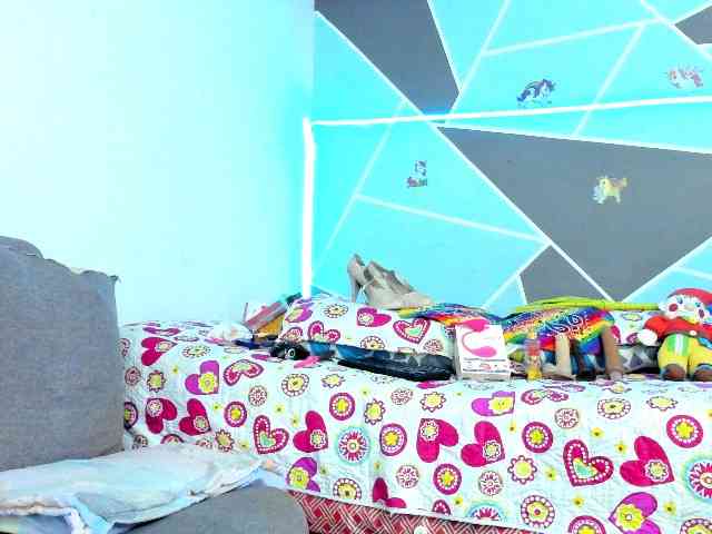 emilybigdick Live Webcam on BongaCams