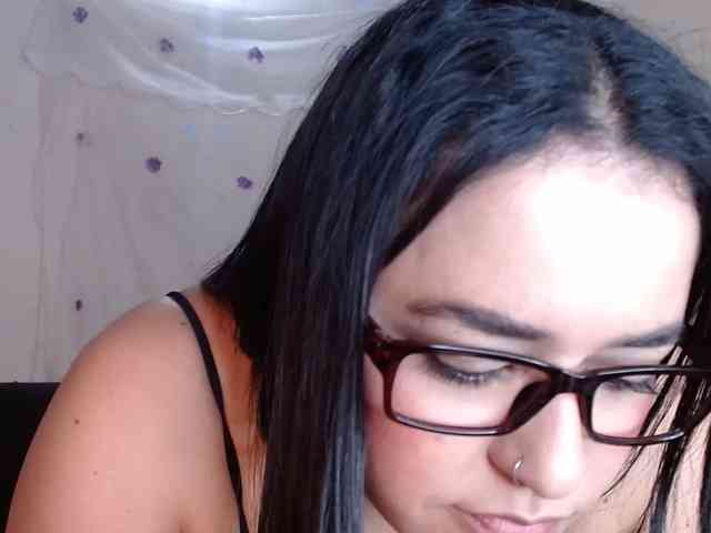 maraa2lee Live Webcam on BongaCams