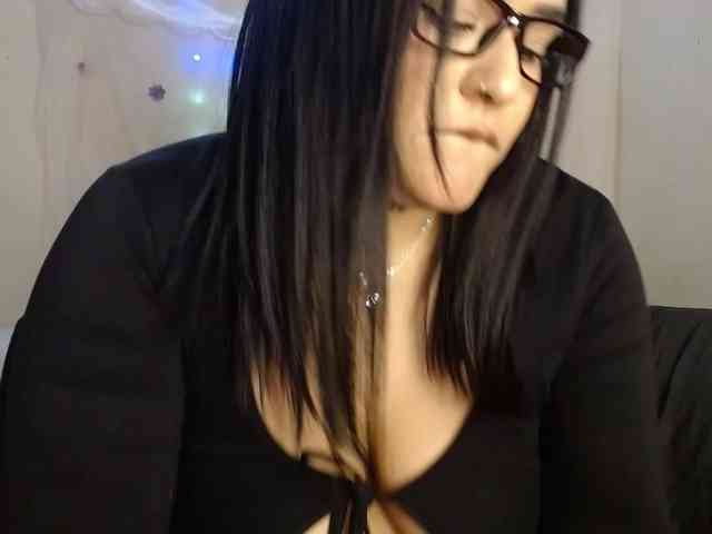 maraa2lee Live Webcam on BongaCams