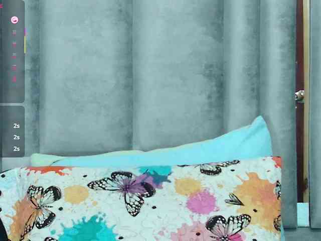 cutiecurvyForeign cutiecurvyForeign