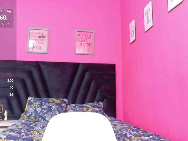 cutiecurvyForeign cutiecurvyForeign