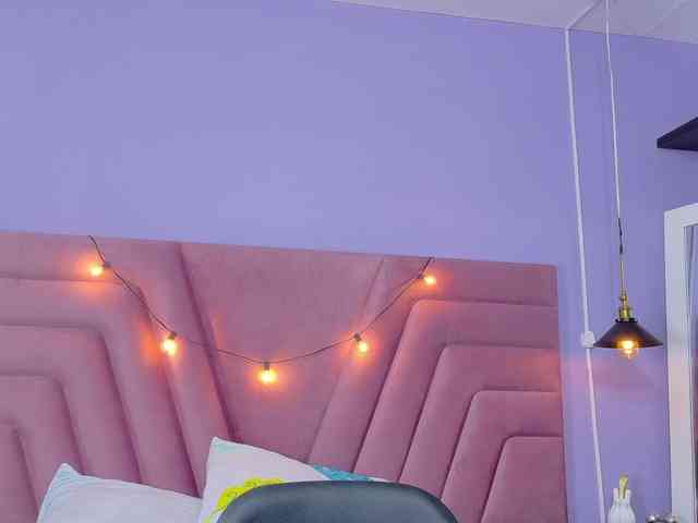 cutiecurvyForeign cutiecurvyForeign