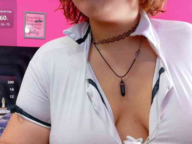 cutiecurvyForeign cutiecurvyForeign