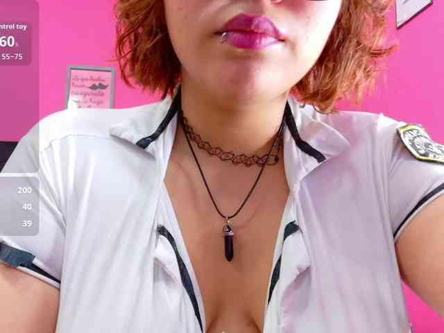 cutiecurvyForeign cutiecurvyForeign