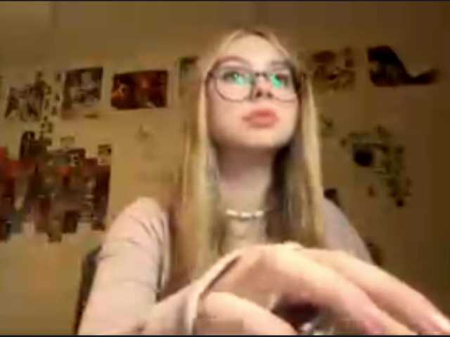 LucreciaSoricelli – webcam model profile photo