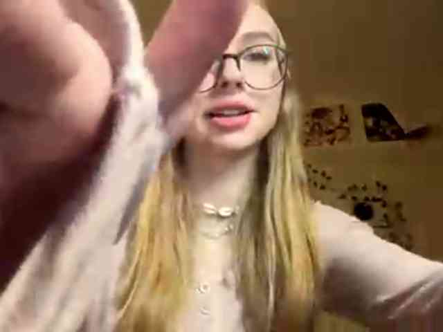 LucreciaSoricelli webcam