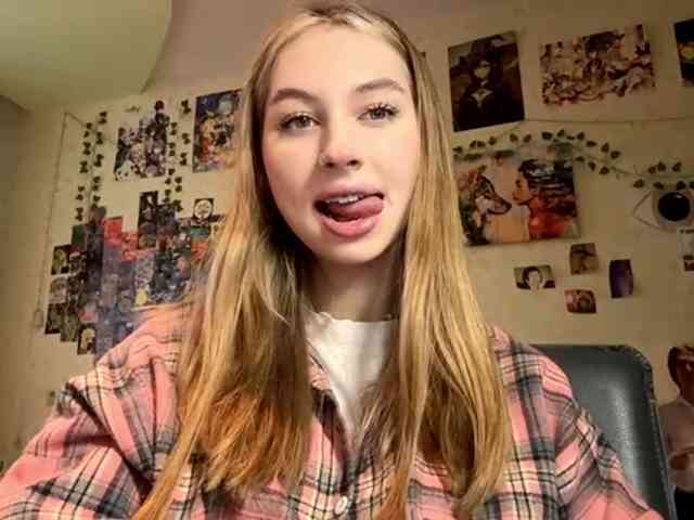 LucreciaSoricelli webcam