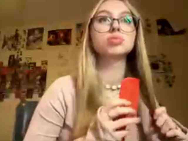 LucreciaSoricelli webcam