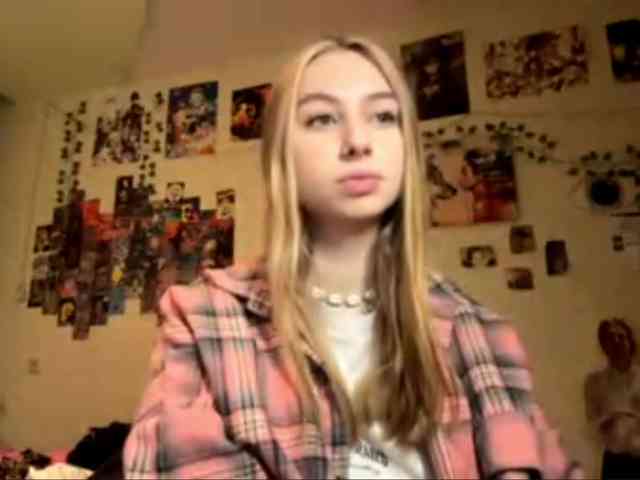 LucreciaSoricelli webcam