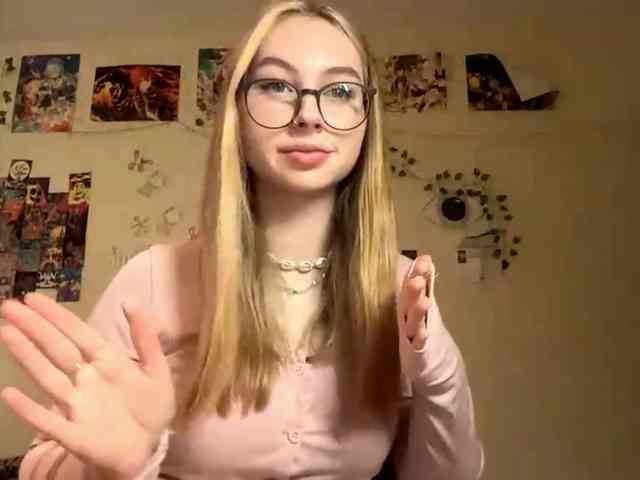 LucreciaSoricelli webcam