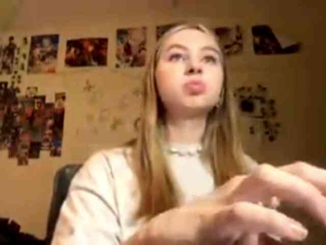 LucreciaSoricelli webcam