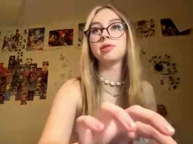 LucreciaSoricelli webcam