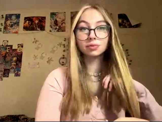 LucreciaSoricelli webcam