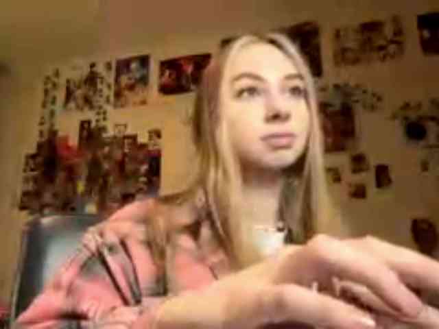 LucreciaSoricelli webcam