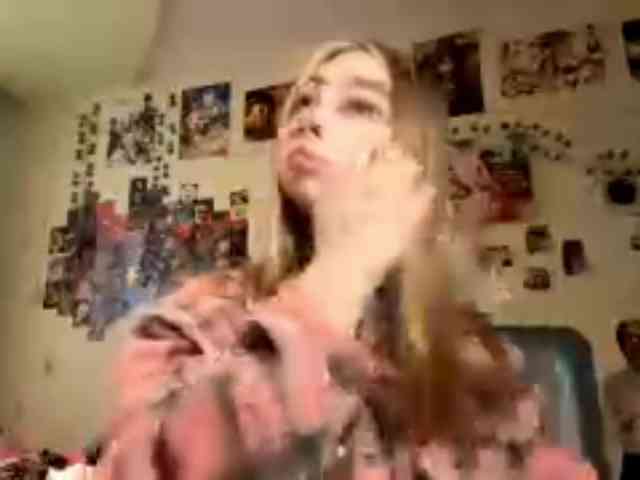 LucreciaSoricelli webcam