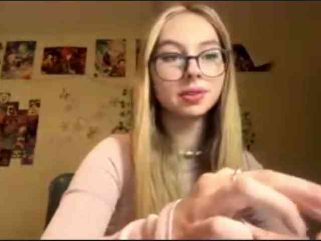 LucreciaSoricell... Live Webcam on BongaCams