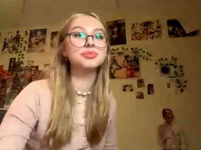 LucreciaSoricelli webcam