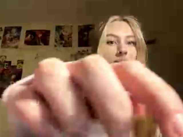 LucreciaSoricelli webcam