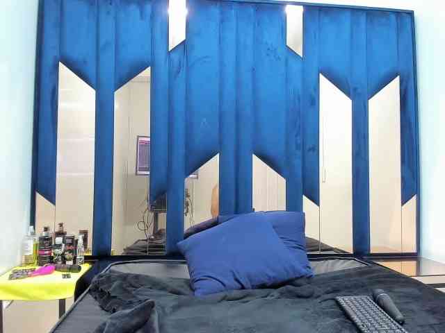 PerlaJhonsonRs webcam