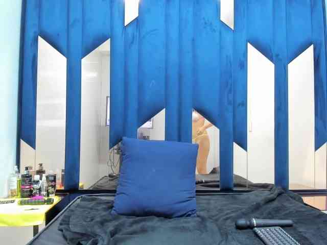 PerlaJhonsonRs webcam