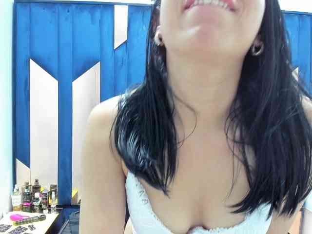 PerlaJhonsonRs webcam