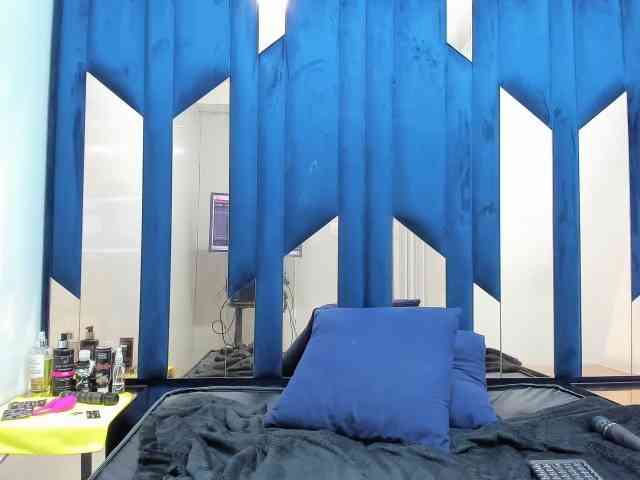 PerlaJhonsonRs webcam