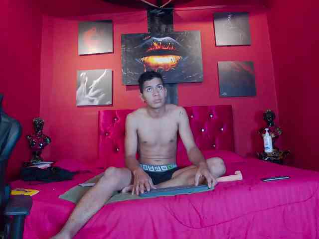 Noah-Greenhart Noah-Greenhart