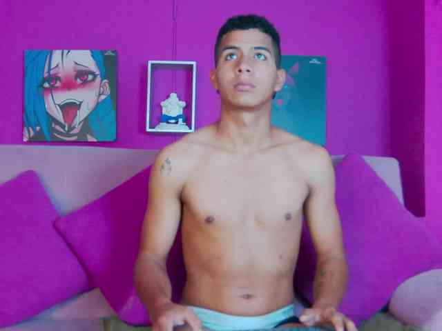 Noah-Greenhart Noah-Greenhart