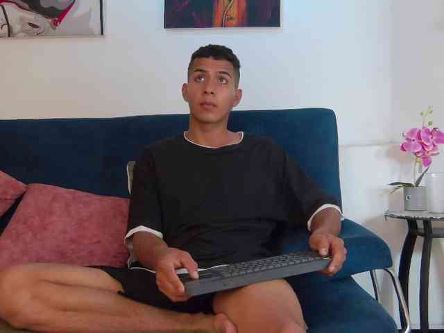 Noah-Greenhart Noah-Greenhart