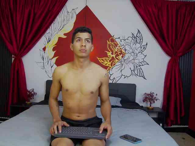 Noah-Greenhart Noah-Greenhart