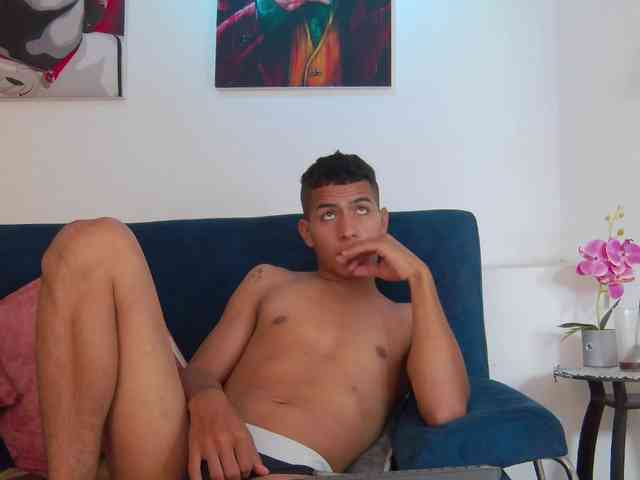 Noah-Greenhart Noah-Greenhart