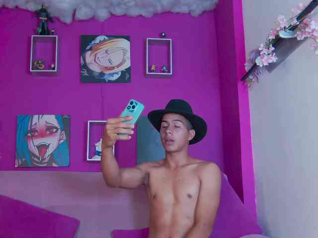 Noah-Greenhart Noah-Greenhart