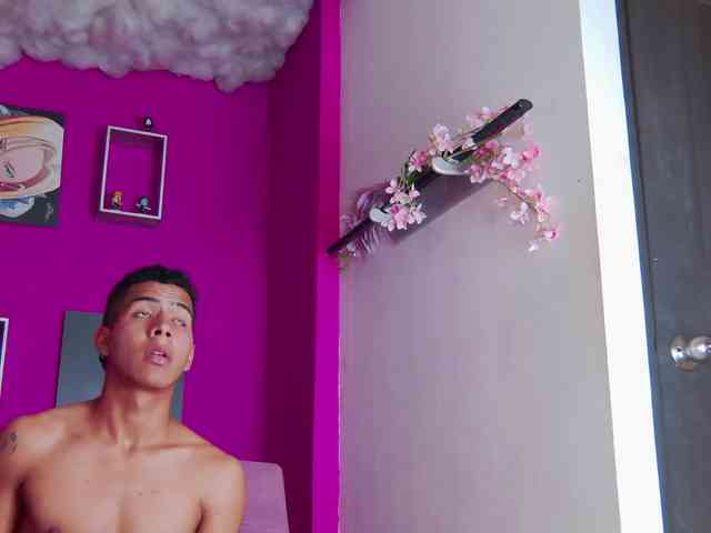 Noah-Greenhart Noah-Greenhart