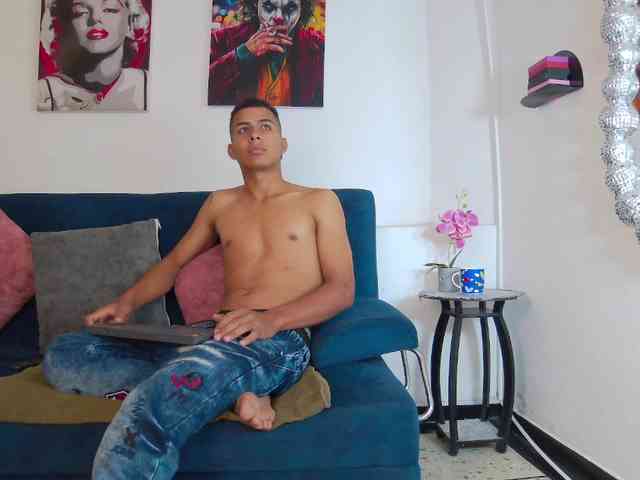 Noah-Greenhart Noah-Greenhart