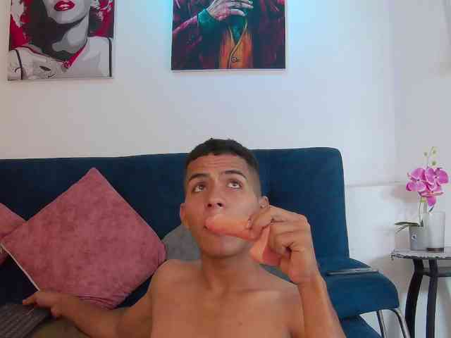 Noah-Greenhart Noah-Greenhart