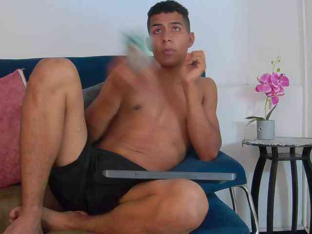 Noah-Greenhart Noah-Greenhart