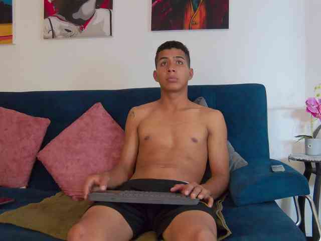 Noah-Greenhart Noah-Greenhart