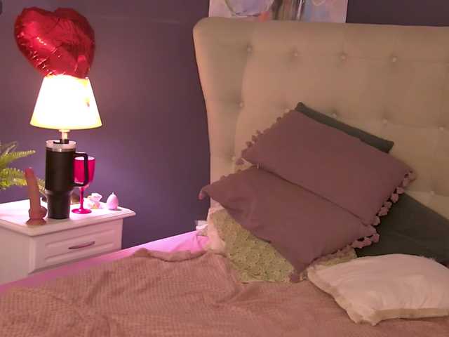 SeniGrandee's BongaCams show and profile