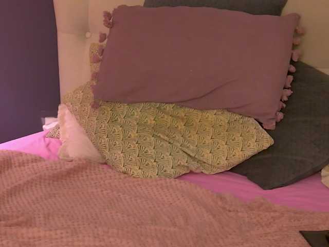 SeniGrandee's BongaCams show and profile