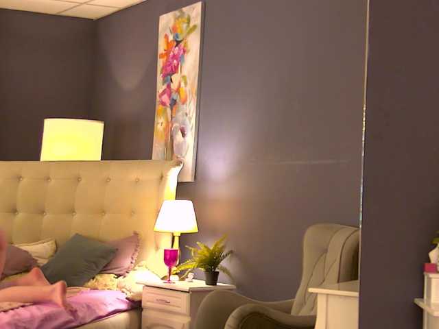 SeniGrandee's BongaCams show and profile