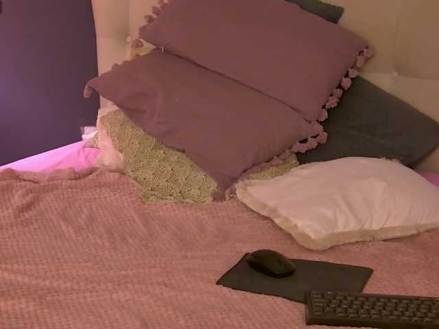 SeniGrandee's BongaCams show and profile