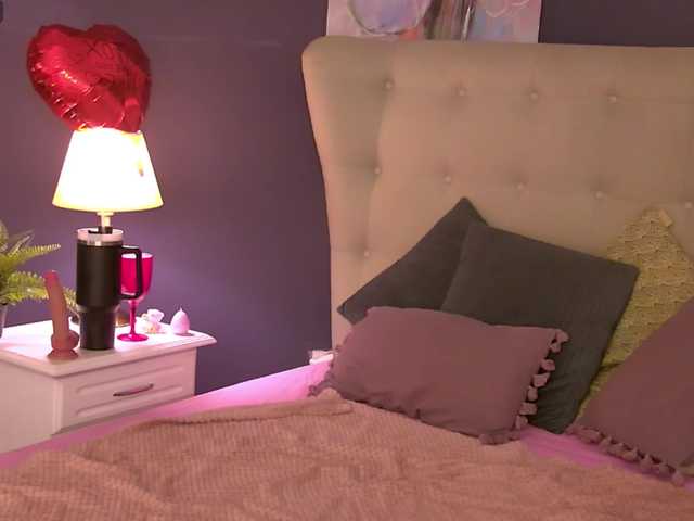 SeniGrandee's BongaCams show and profile