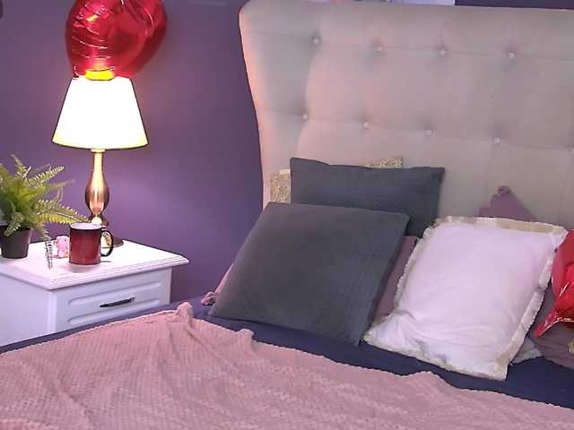 SeniGrandee's BongaCams show and profile