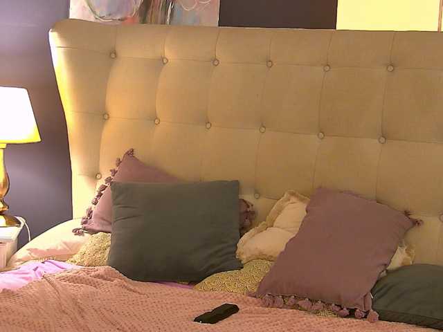 SeniGrandee's BongaCams show and profile