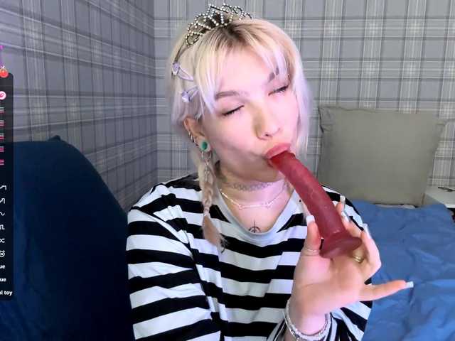 MickiRechel's BongaCams show and profile